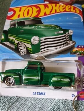 Key Chain La Troca Green Die-Cast Hot Wheels